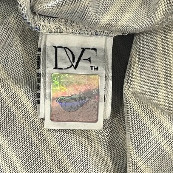 Diane Von Furstenberg. Shift Dress - Picture 3 of 7